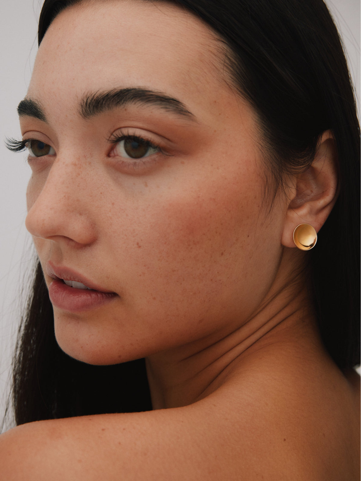 Consero Incurve Stud Earring. Small. Gold Vermeil