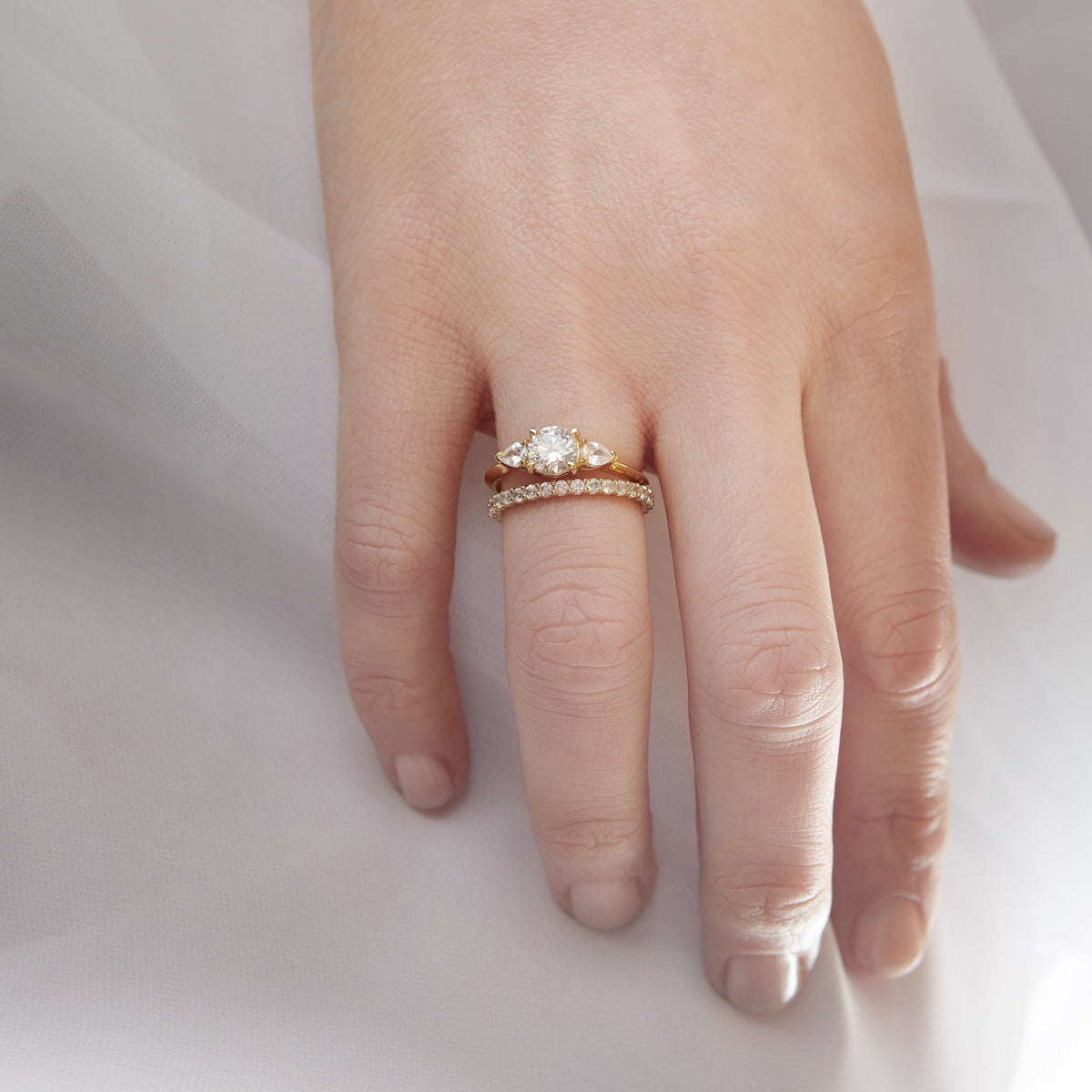 The Reine Diamond Trilogy Ring. 18k Yellow Gold